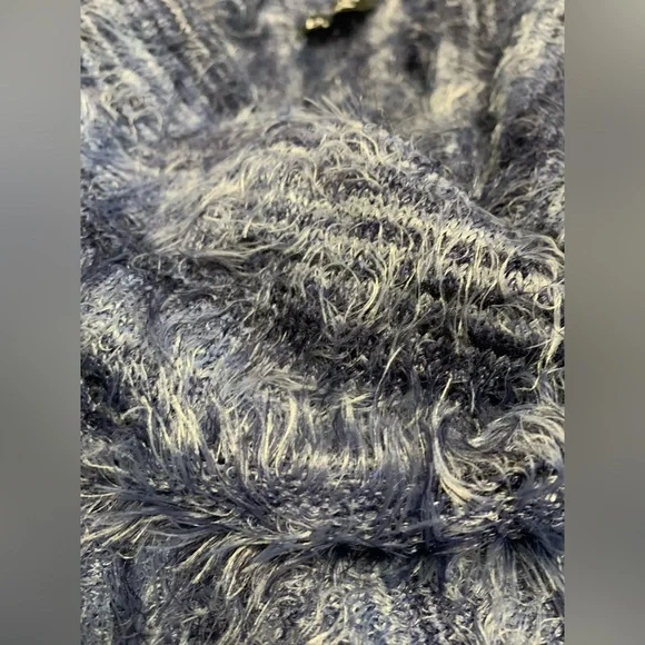 BEBE - Picture 5 of 7